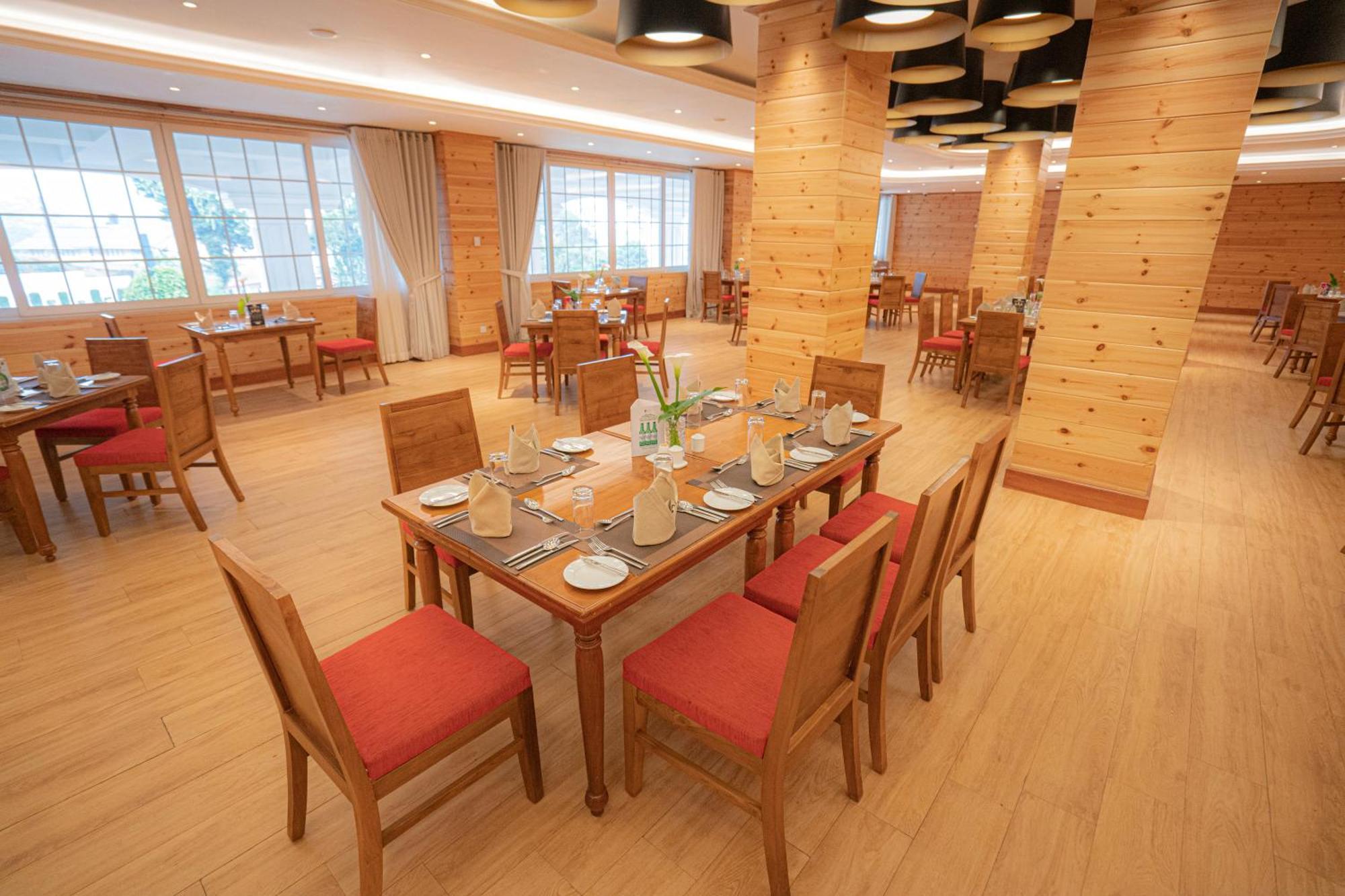Araliya Red - Budget Friendly Hotel- Where You Find Stunning 360 Panoramic View Of Nuwara Eliya Extérieur photo
